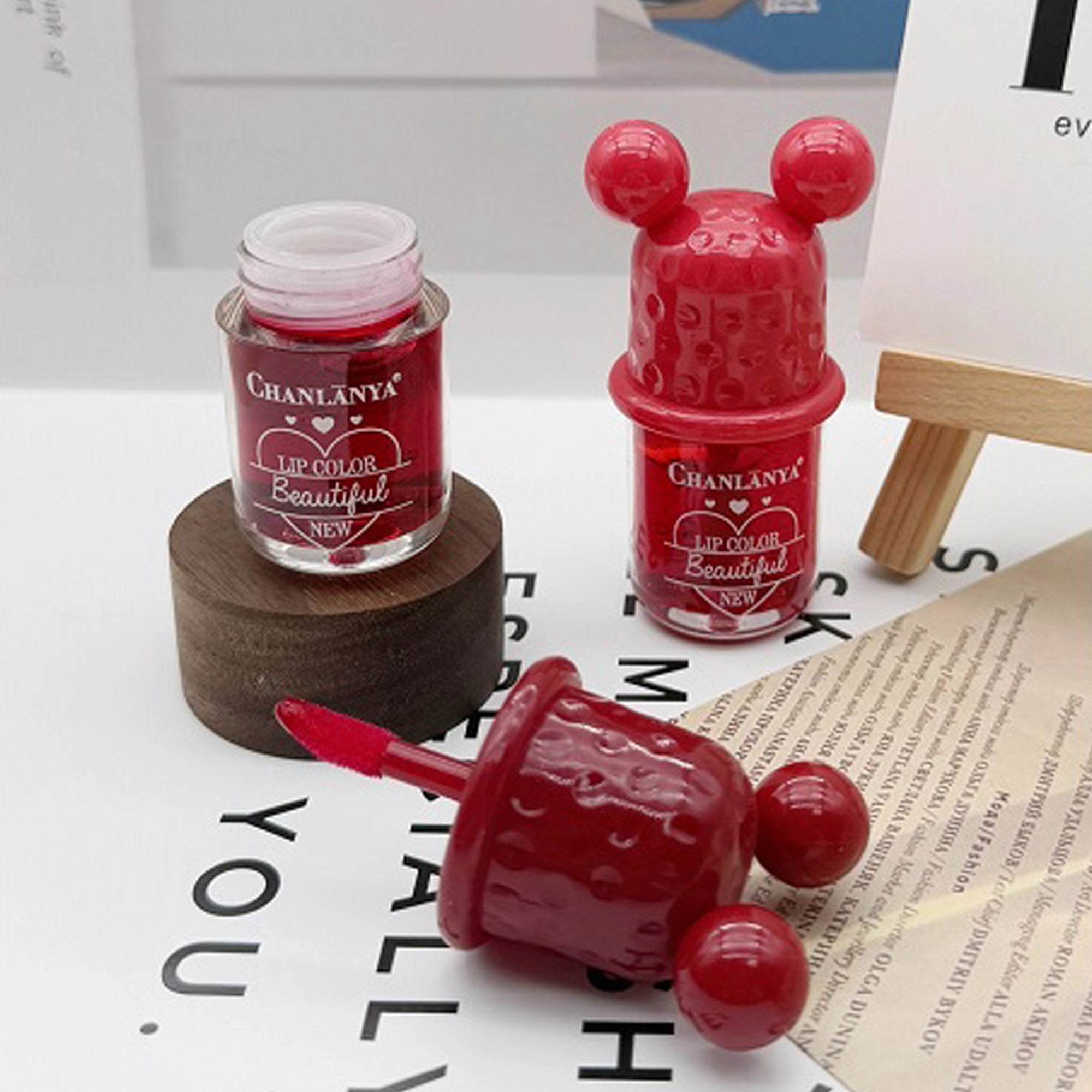 Moist and Smooth Lip Tint (CH59535)