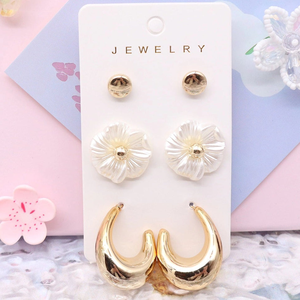 Vintage Pearl Floral & Chunky Gold Hoop Earrings (AER1927)