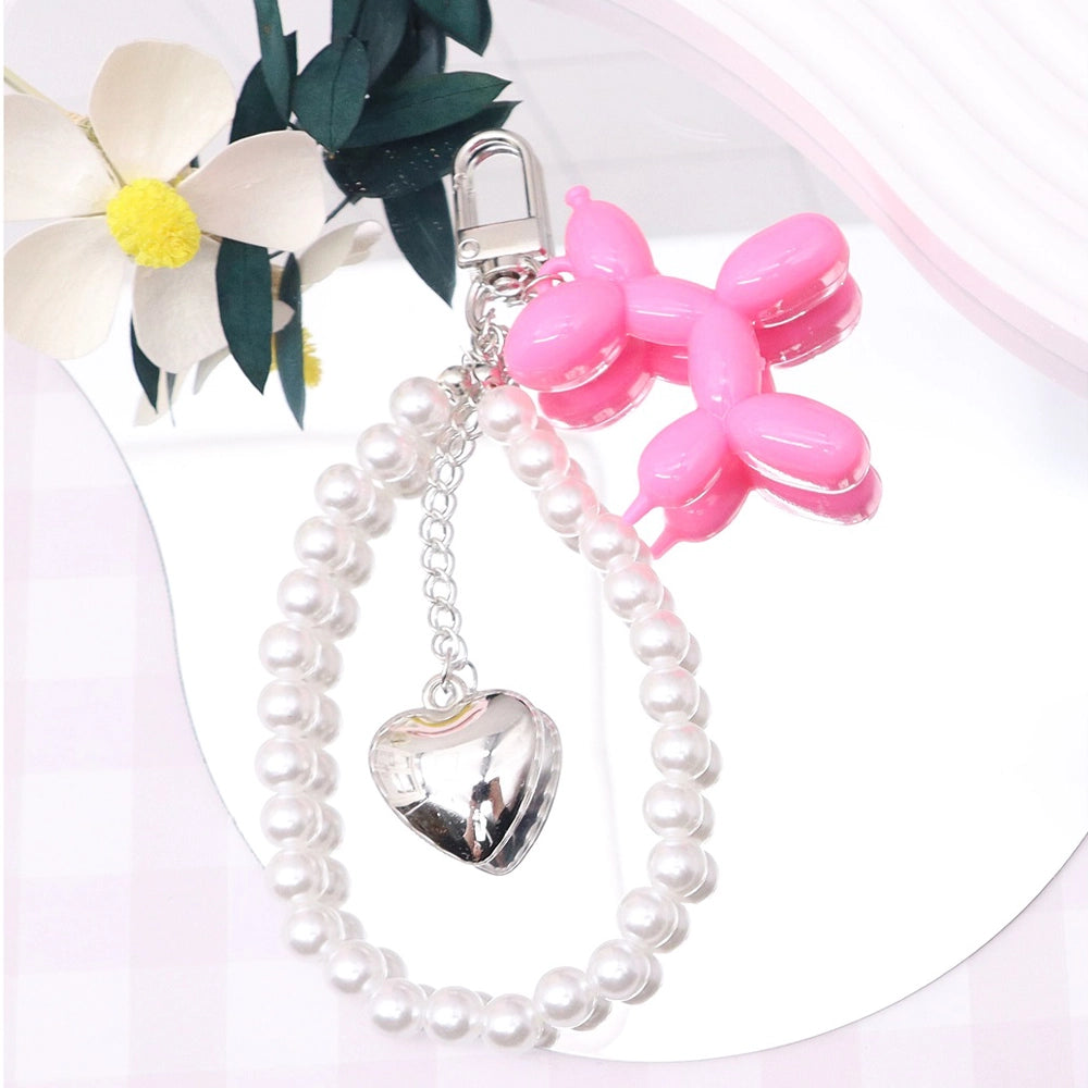 Balloon Dog Pearl Wristlet Keychain – Y2K Aesthetic Heart Charm Lanyard – Cute Beaded Bag Charm & Phone Strap Accessory (AKY1287)