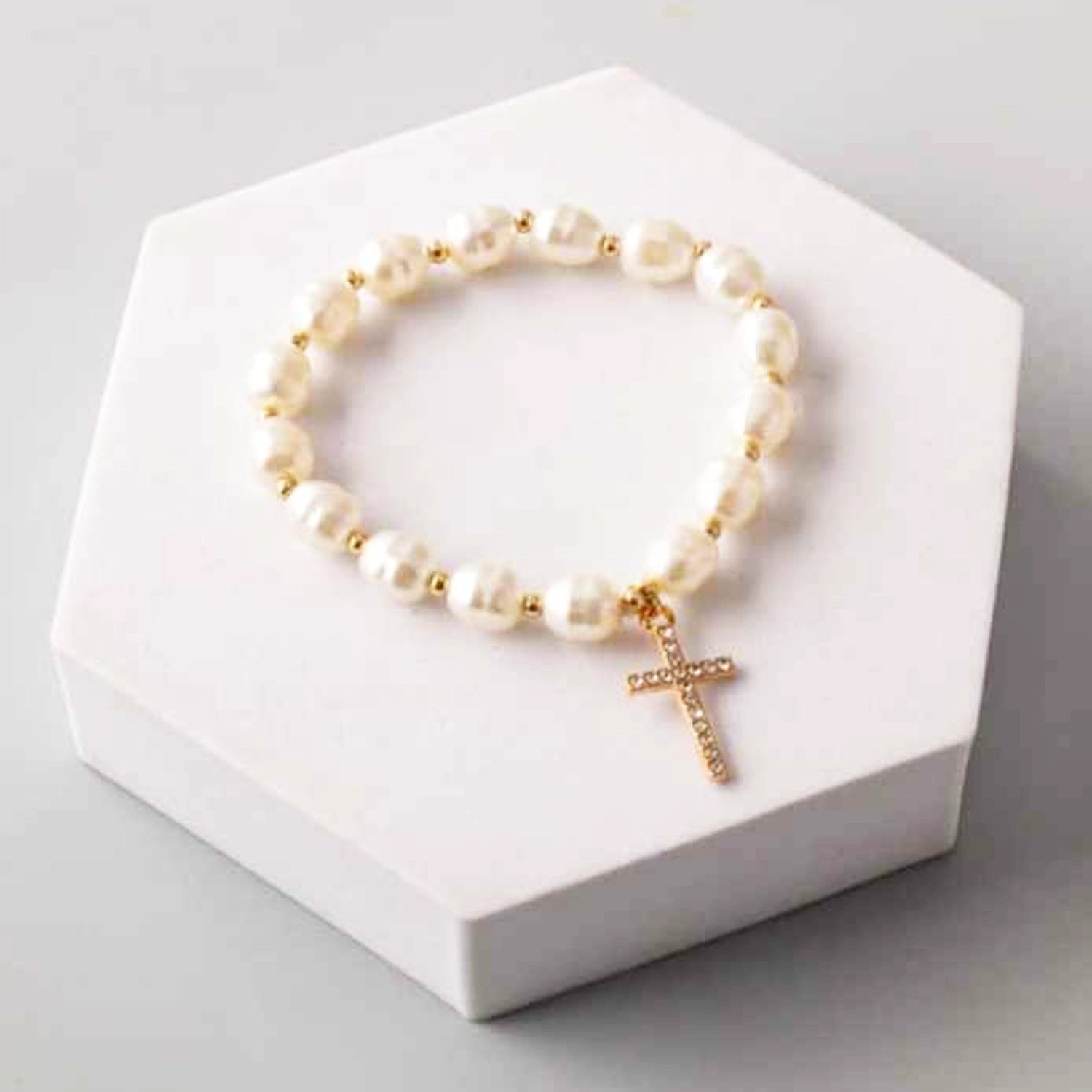 Elegant Rhinestone Cross & Freshwater Pearl Beaded Stretch Bracelet (BL18429)