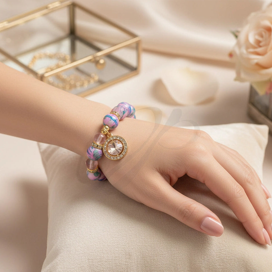 Elegant Heart Charm Gold-Tone Chain Bracelet (BRC-43734K)