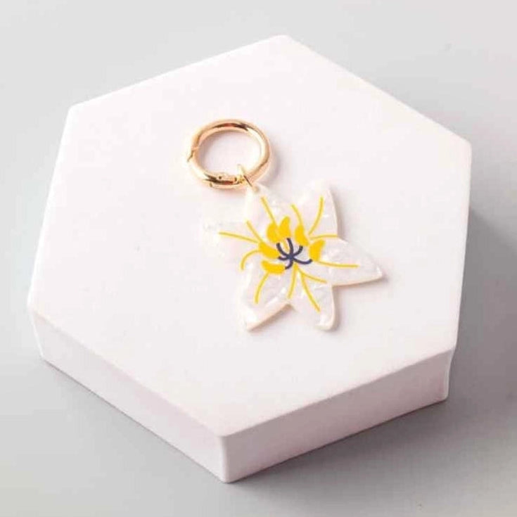 Acetate Flower Keyring Charm – Floral Bag Clip & Keychain Accessory (CR1175)