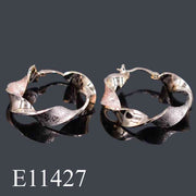 E11427 - 18K Gold Plated Twisted Hoop Earrings for Women – Elegant Textured Diamond-Cut Wave Hoops