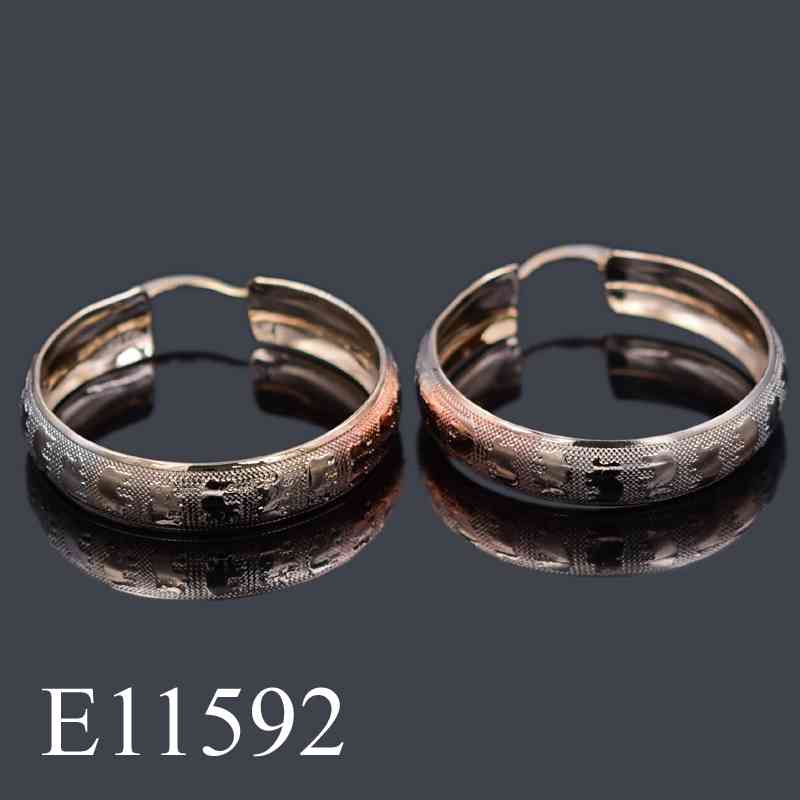 E11592 - Elegant Two-Tone Diamond-Cut Pattern Hoop Earrings - Rose Gold and White Rhodium Plated