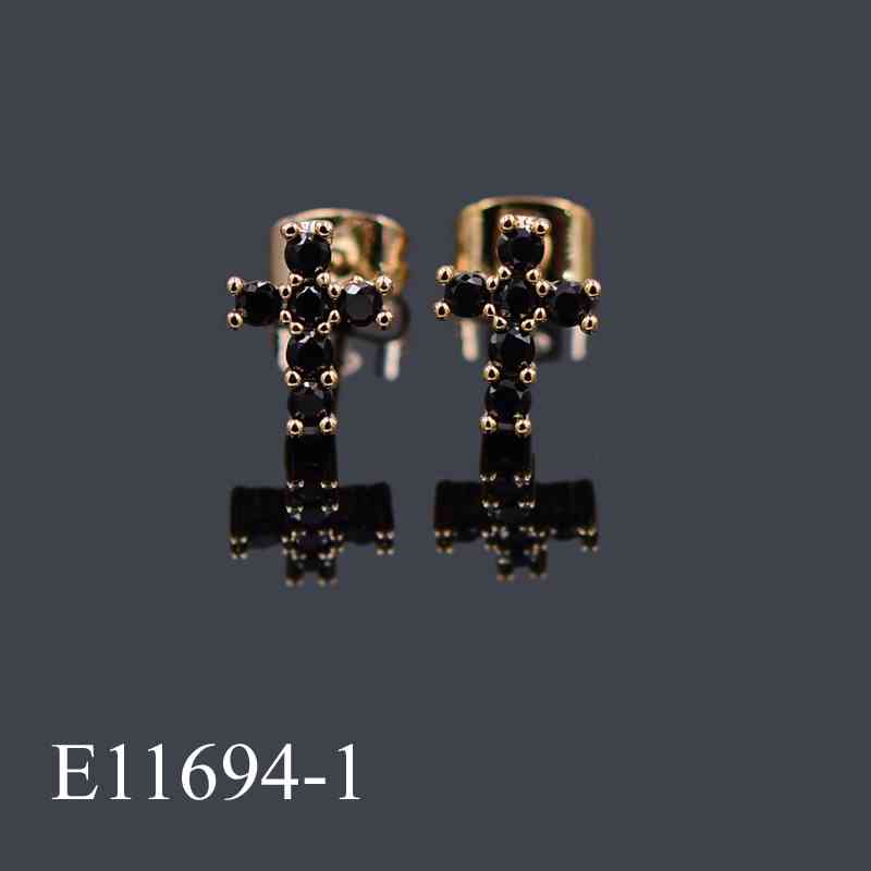 E11694-1 - 18K Gold Plated Black Cubic Zirconia Cross Stud Earrings – Gothic Elegance Jewelry for Men & Women