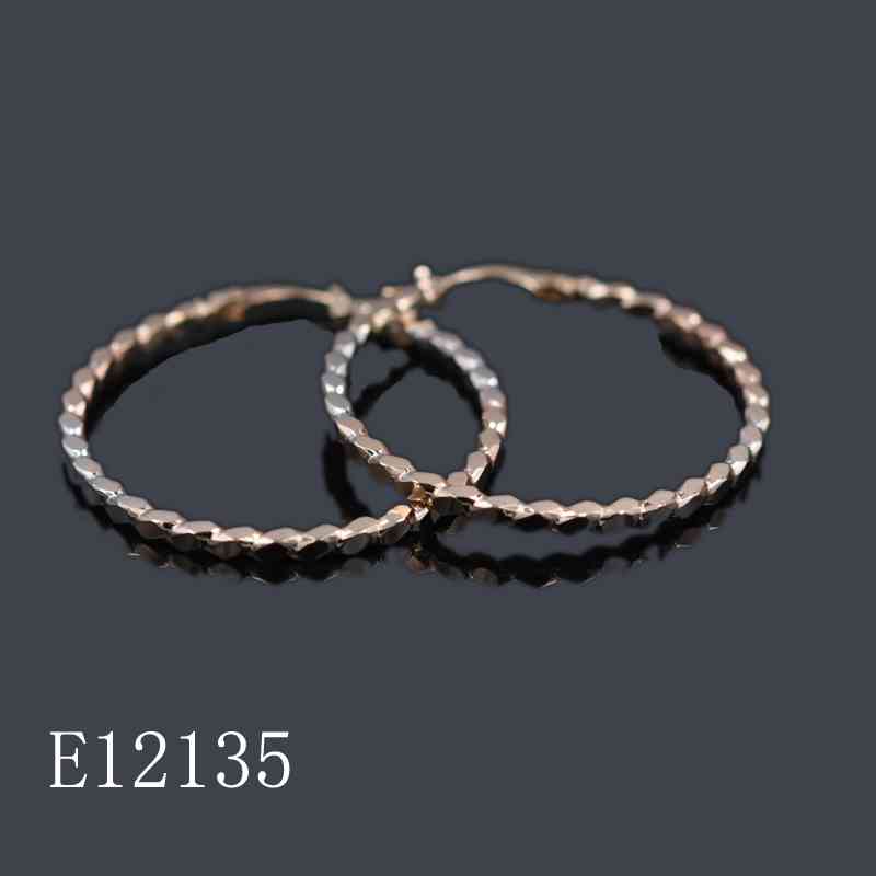 E12135 - 18K Rose Gold Plated Textured Diamond-Cut Hoop Earrings for Women | Lightweight Classic Medium Hoops (E12135)