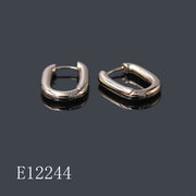 E12244 - 18K Gold Plated Oval Huggie Hoop Earrings | Chunky Geometric Clicker Hoops for Women