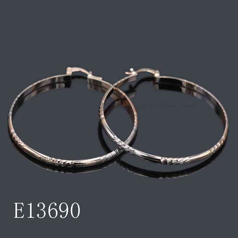 E13690 - 18K Gold Plated Twisted Multilayer Hoop Earrings – Textured Crossover Huggie Hoops for Women