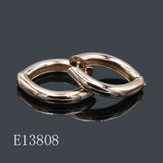 E13808 - Gold Plated Curved Oval Huggie Hoop Earrings | Chunky Modern Geometric Creoles