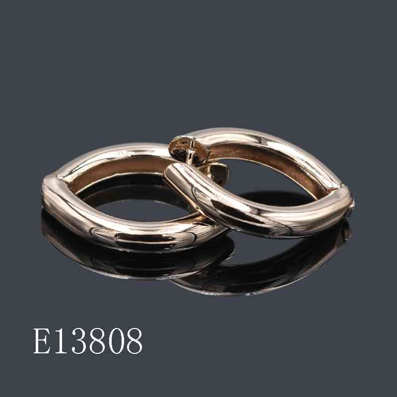 E13808 - Gold Plated Curved Oval Huggie Hoop Earrings | Chunky Modern Geometric Creoles