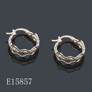 E15857 - 18K Gold Plated Textured Wavy Hoop Earrings | 20mm – Organic Molten Metal Small Huggie Hoops for Women