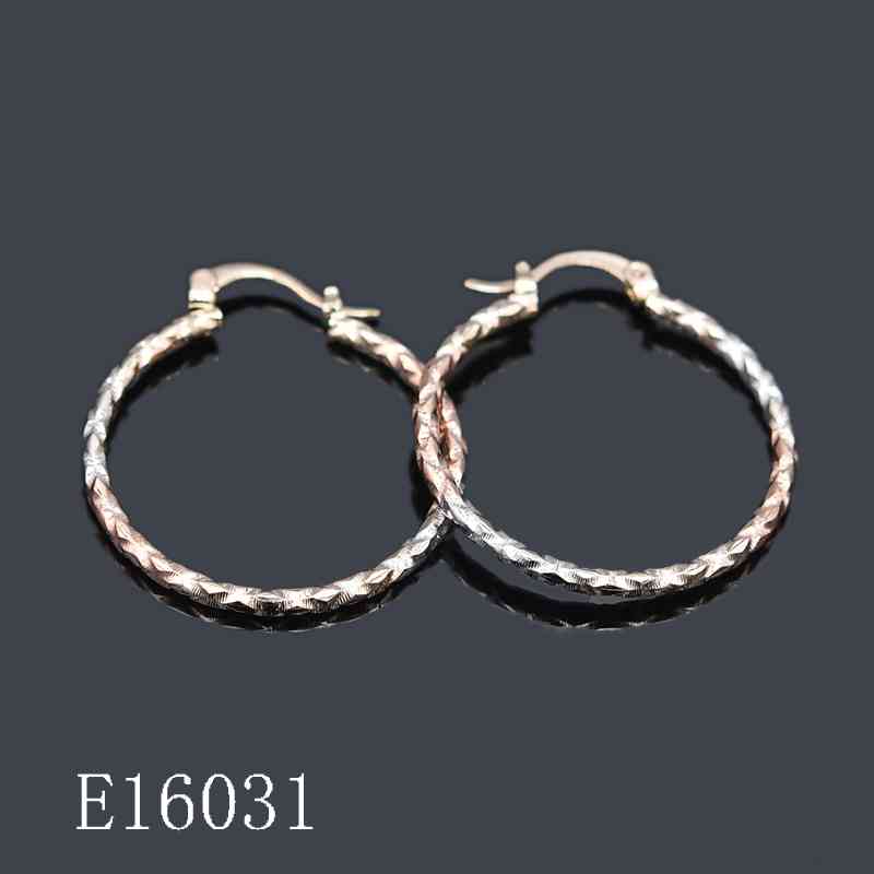 E16031 - 20mm Tri-Tone Diamond-Cut Gold Hoop Earrings | 18K Gold Plated | Lightweight Textured Hoops