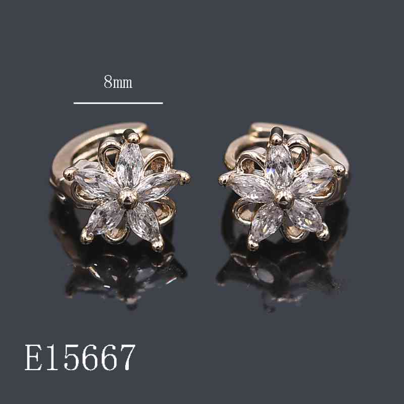 E15667 - 18K Gold Plated Floral Cubic Zirconia Huggie Hoop Earrings (8mm Small Flower Studs)