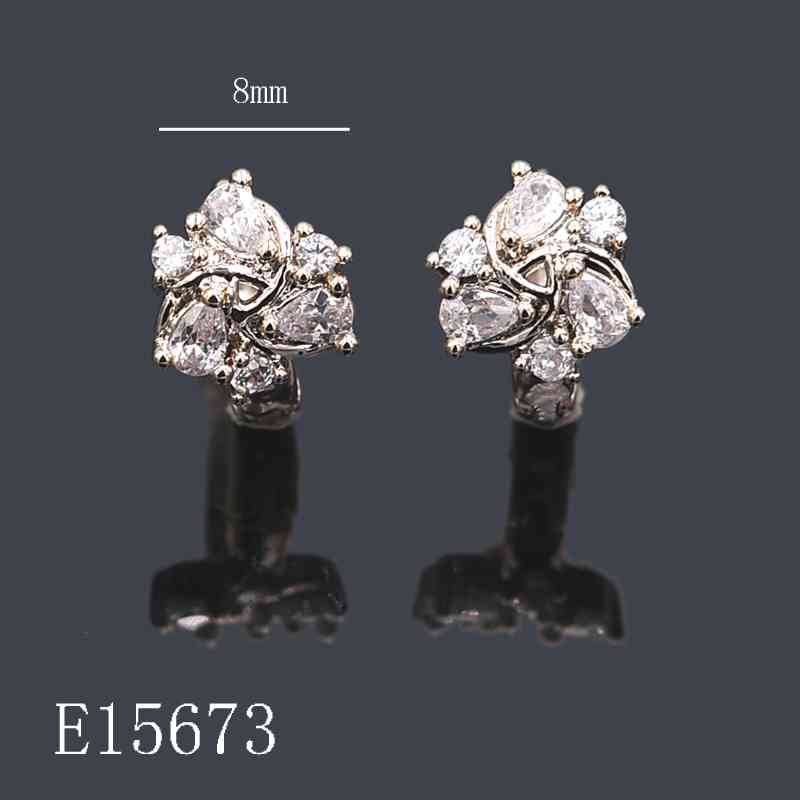E15673 - 18K Gold Plated Cubic Zirconia Floral Stud Earrings – 8mm Petite Sparkle Cluster