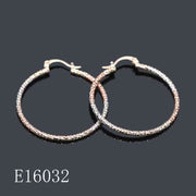 E16032 - 25mm Tri-Tone Textured Hoop Earrings – 18K Gold Plated Diamond-Cut Hoops for Women