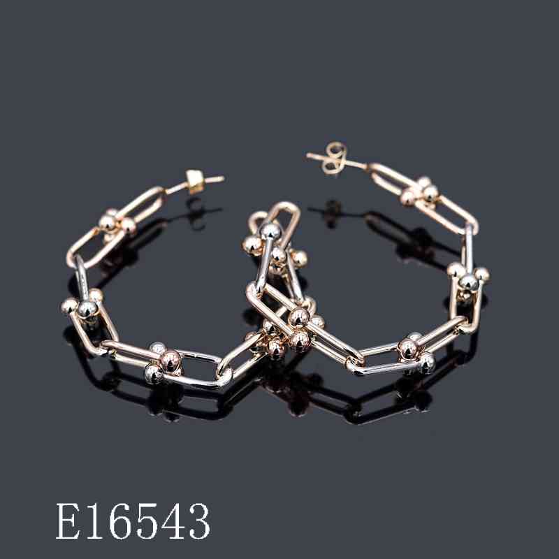 E16543 - Tri-Color 18K Gold Plated Graduated Link Hoop Earrings | Hardware Style Chain Hoops