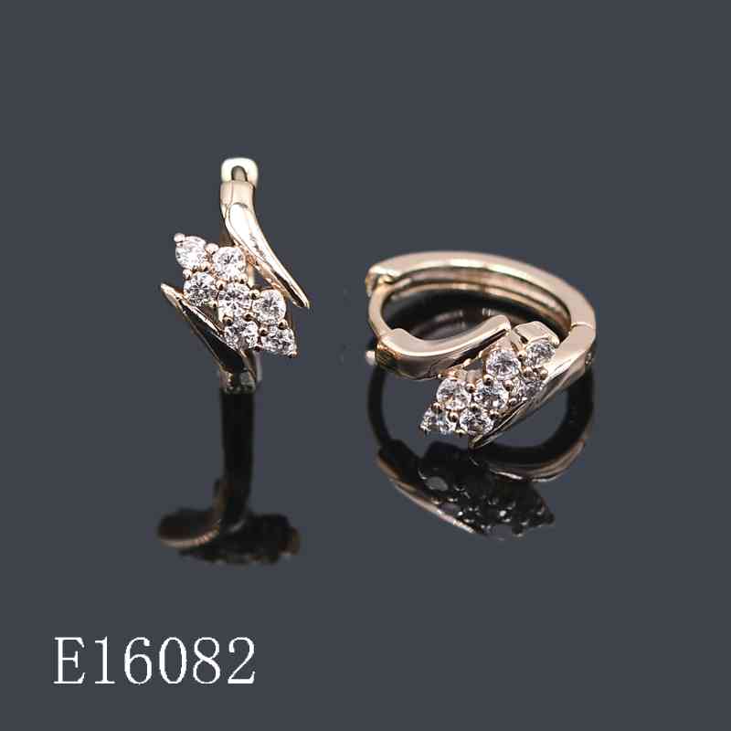 E16082 - 18K Rose Gold Plated Cubic Zirconia Huggie Earrings – Sparkling Cluster Leverback Small Hoops
