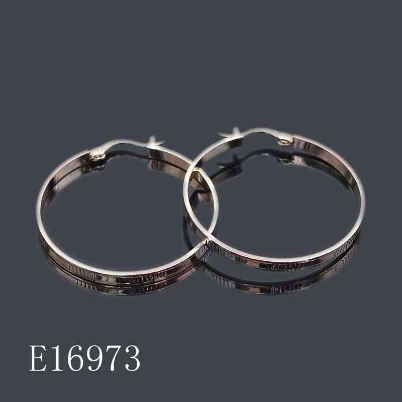 E16973 - 18K Gold Plated Textured Hoop Earrings for Women – 35mm Classic Grooved Medium Gold Hoops