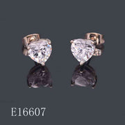E16607 - 18K Rose Gold Plated Heart Solitaire Stud Earrings – Clear Cubic Zirconia Heart-Cut Crystal Studs