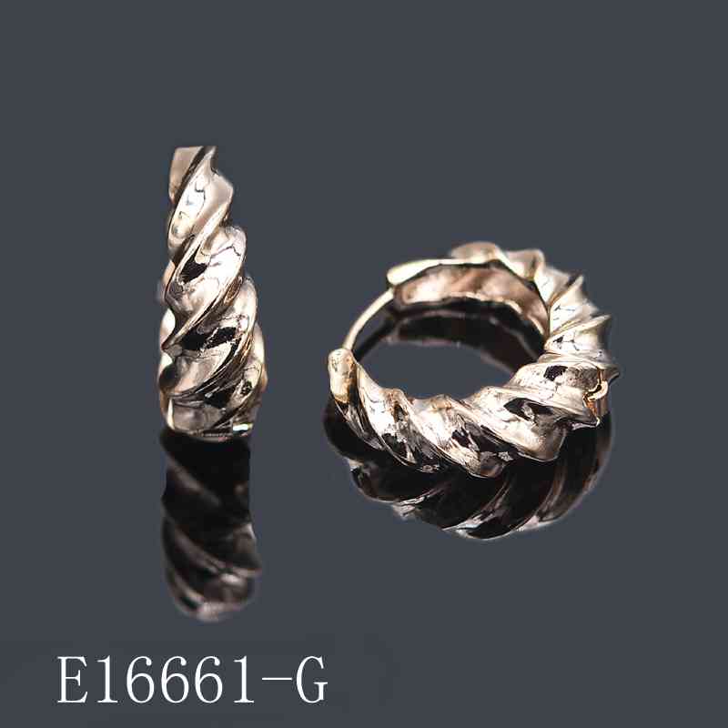 E16661 - 18K Gold Plated | 25mm | Chunky Twisted Huggie Hoop Earrings for Women | Textured Spiral Gold Hoops