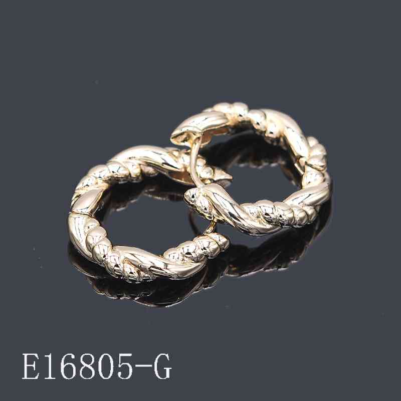 E16805 - Gold Plated Twisted Rope Hoop Earrings – Chunky Huggie Hoops for Women