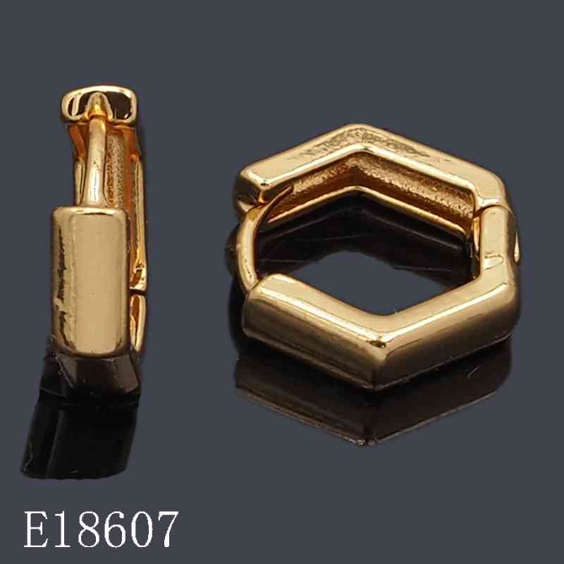E18607 - Modern Geometric Hexagon Huggie Earrings – 18K Gold Plated Minimalist Hoops