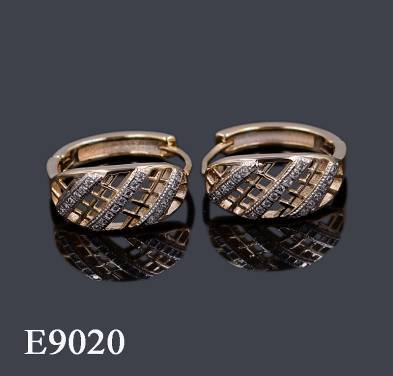 E9020 - 18K Gold Plated Brass Lattice Mesh Pave CZ Huggie Hoop Earrings | Two-Tone Openwork Leverback Huggie Earrings