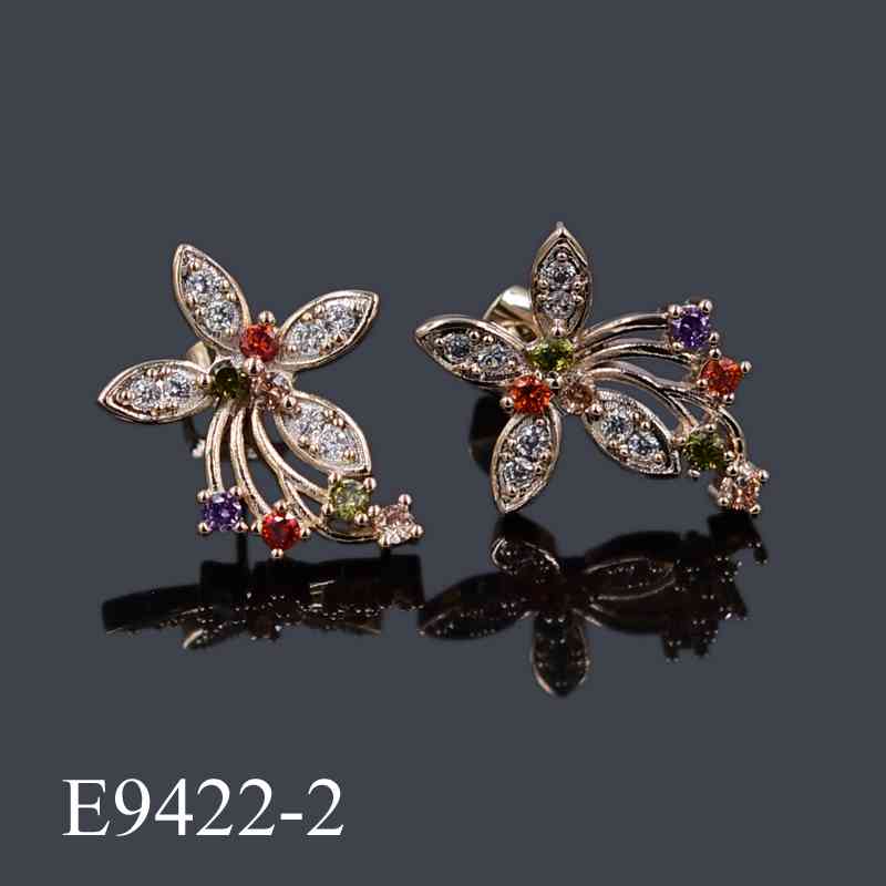 E9422-2 - 18K Gold Plated Multicolor Cubic Zirconia Flower Cluster Stud Earrings