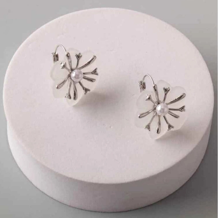 Metal Frost Petunia Floral Hoop Earrings with Pearl Center (ER39712GS)