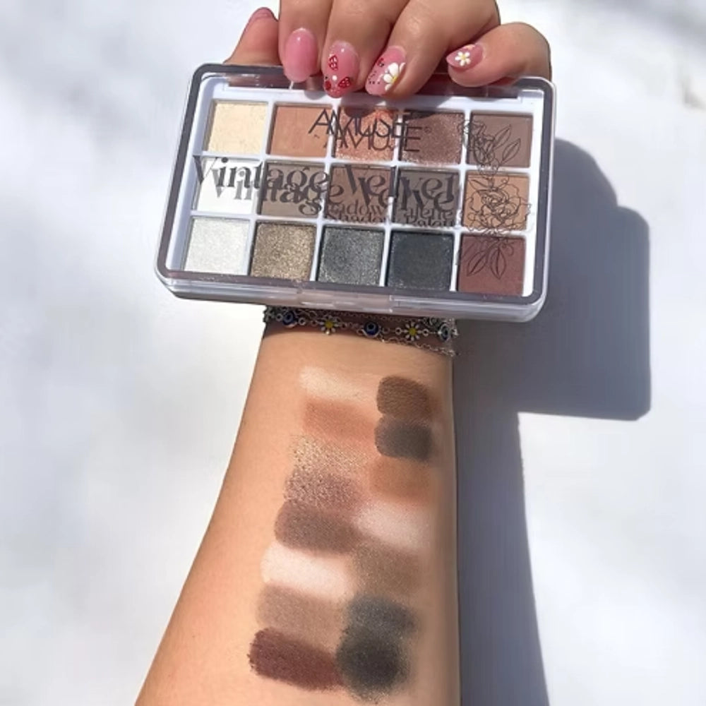 Amuse - Vintage Velvet Shadow Palette