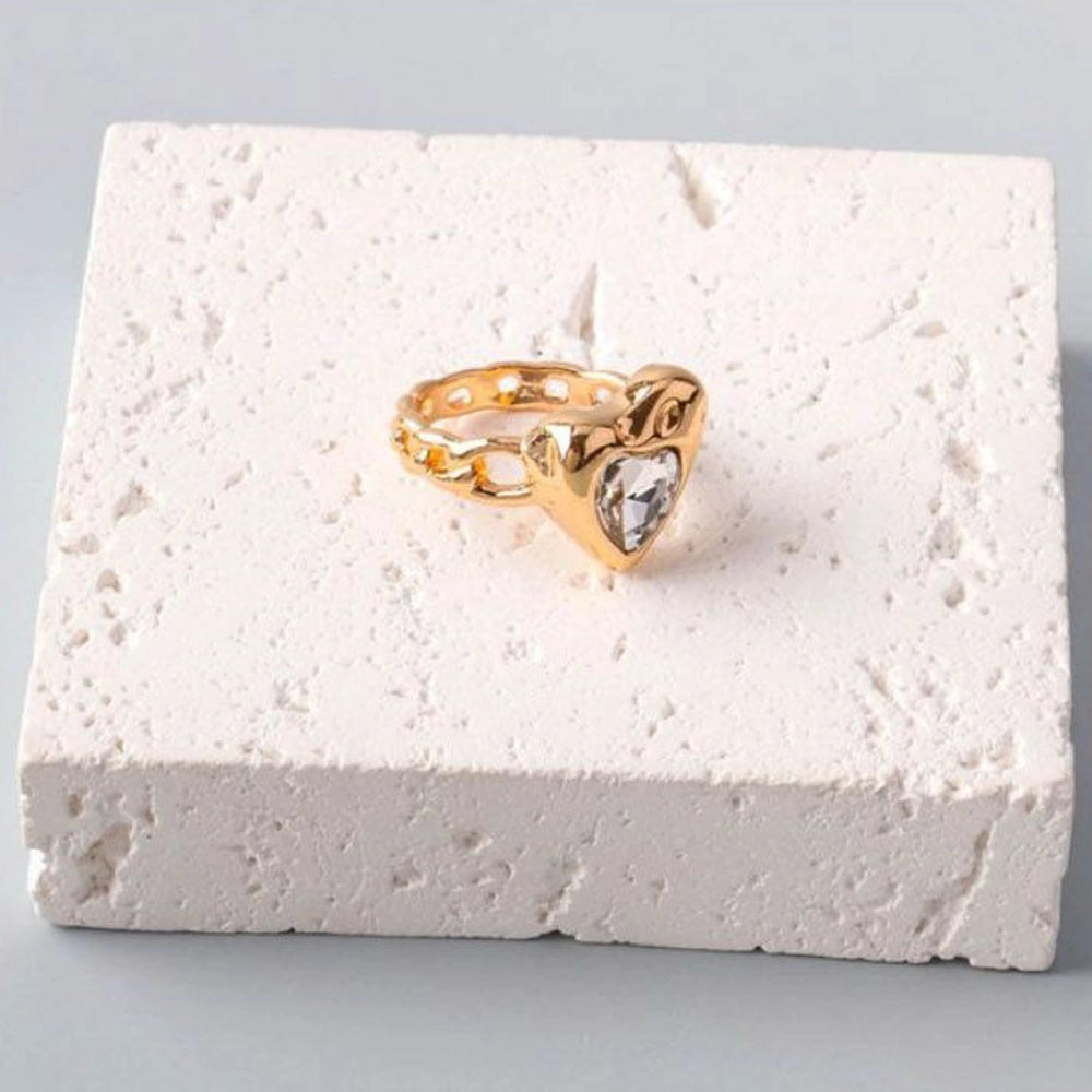 Irresistibly Sweet Heart Gem Ring: Chain Link Style