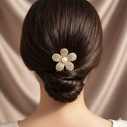 Elegant Rhinestone Flower Hair Claw Clip - Pearl Center (4.5cm)