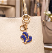 Sparkling Rhinestone Triple Dolphin Keychain – Gold Crystal Marine Animal Bag Charm, Ocean Theme Backpack Pendant & Cute Purse Accessory (KBC-0744)