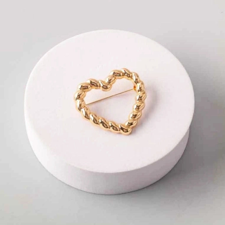 Twist Heart Ring Brooch Pin – Elegant Gold and Silver Metallic Twisted Heart Brooches for Women, Fashion Costume Jewelry Accessory (PN5338GS)