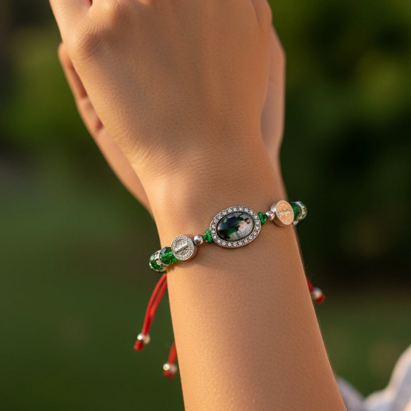 Dual Medal Protection Bracelet Set - Adjustable Red & Green