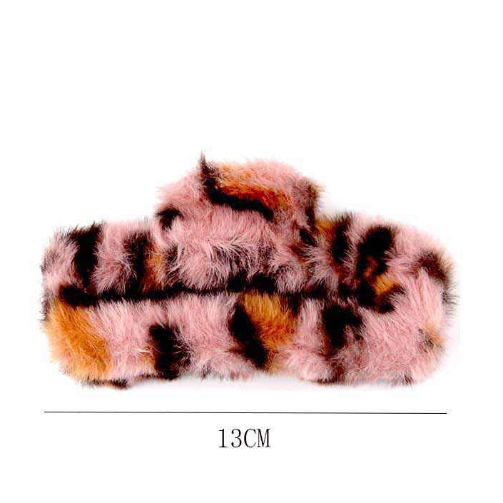 Cozy Chic Faux Fur Claw Clips: The Ultimate Statement Hair Accessory