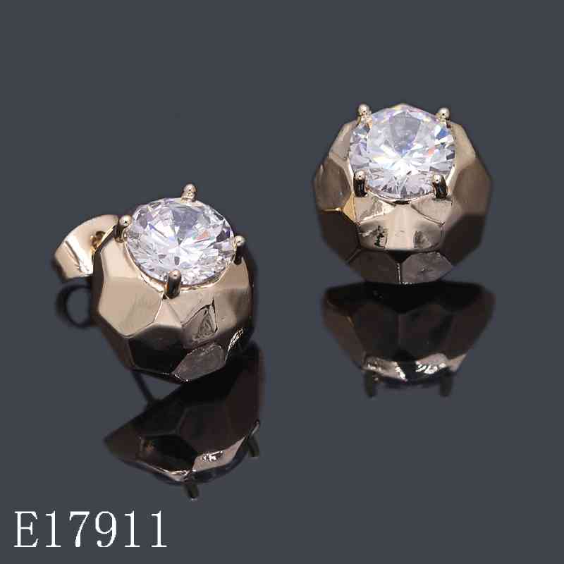 E17911 - Gold Plated Geometric Solitaire Stud Earrings | Faceted Crystal Cubic Zirconia Earrings