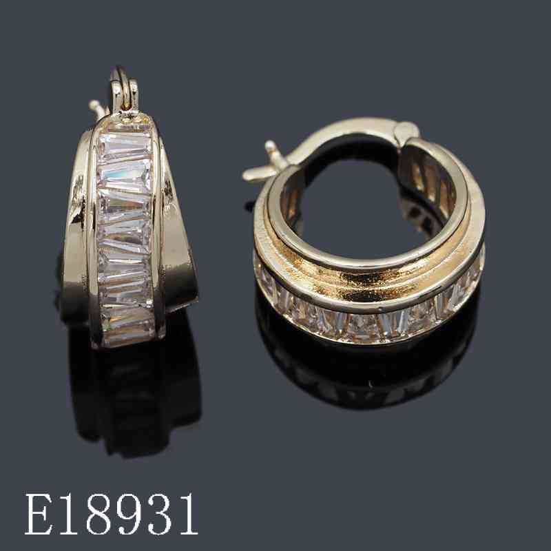 E18931 - Gold Plated Cubic Zirconia Huggie Hoop Earrings | Baguette Cut Crystal Channel Set Earrings