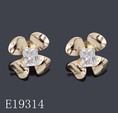 E19314 - 18K Gold Plated Brass Clear CZ Four-Petal Flower Stud Earrings | Radiant Cut Solitaire Floral Studs